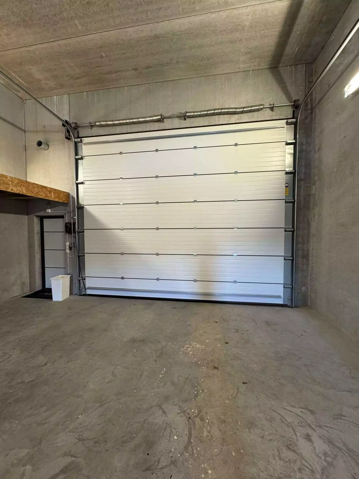 Stor høy port (5 x 4 meter)